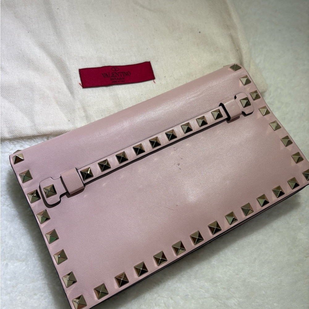 Valentino Blush Pink Rockstud Leather Clutch - Picture 3 of 16